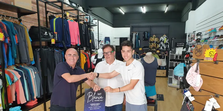 Valls organitza “La Nit Blanca”, una activitat promocional de comerços oberts