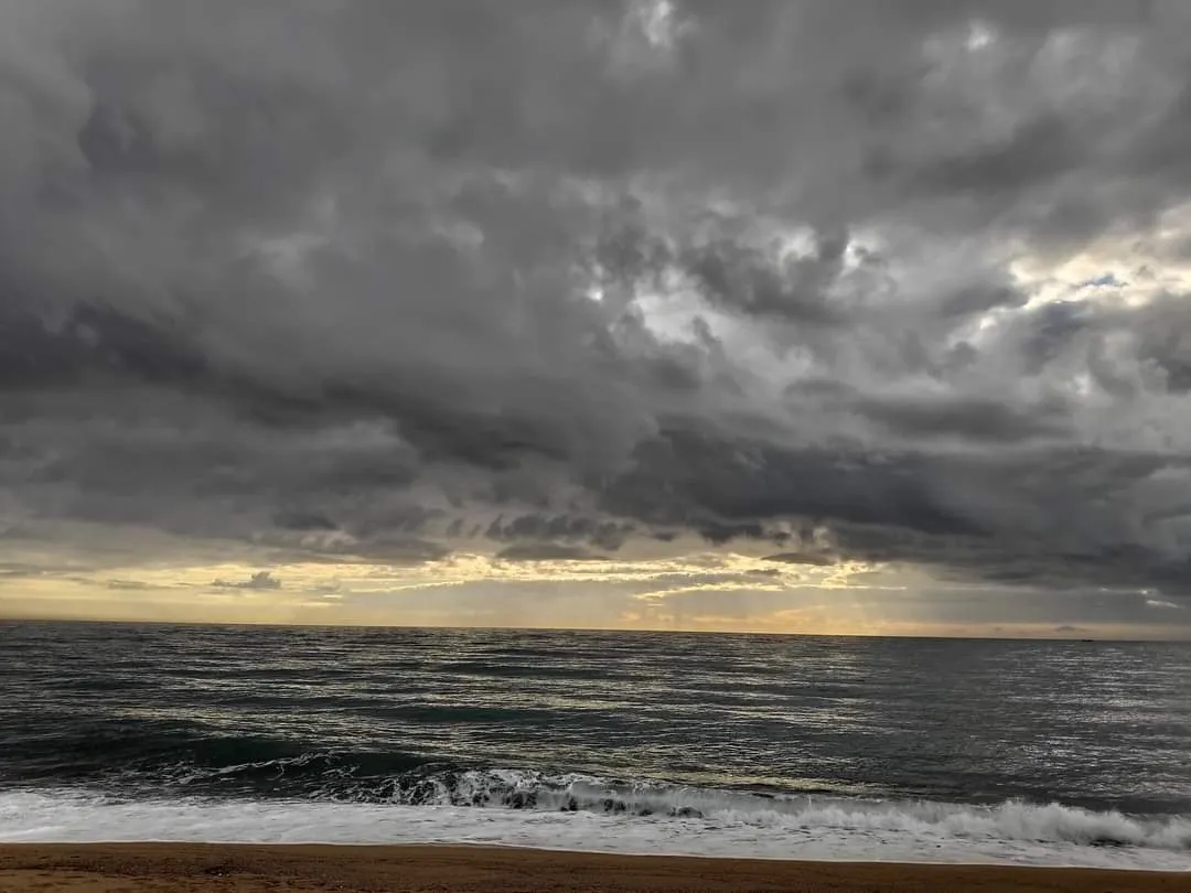 Inestabilitat, pluges i temporal marítim
