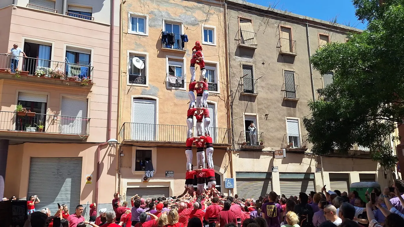Gamma bàsica de 8 de la Colla Joves al Memorial Ramon Barrufet