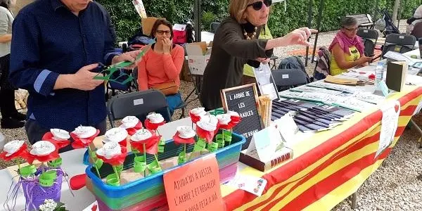 La Biblioteca Municipal d'Altafulla aposta pels autors locals a la Fira de Sant Jordi