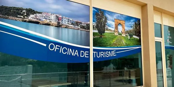 L’oficina de Turisme del Port Esportiu de Roda de Berà ja està oberta