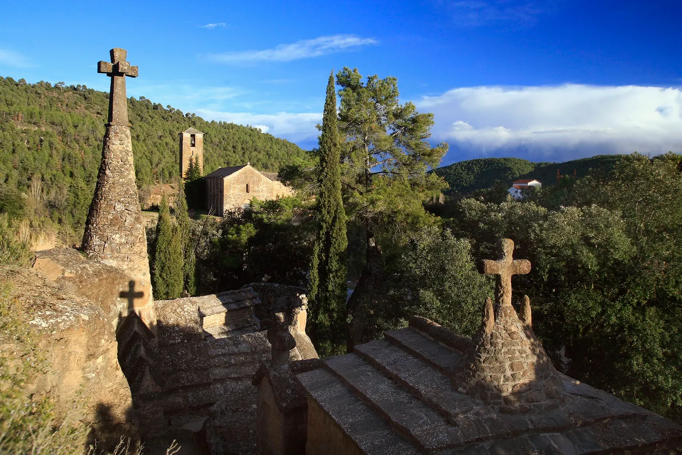 Catalonia Sacra proposa una visita guiada al cementiri modernista d'Olius aquest diumenge