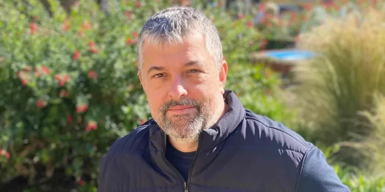 L'escriptor pinedenc Roger Fontanals presenta el seu nou llibre 'L'entresol dels alemanys'