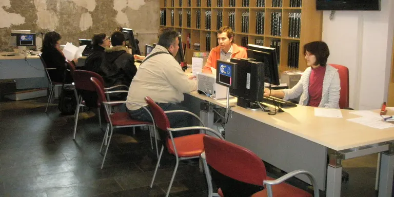 Quatre joves titulats treballen a l'Ajuntament de la Seu d'Urgell a través del programa Garantia Juvenil