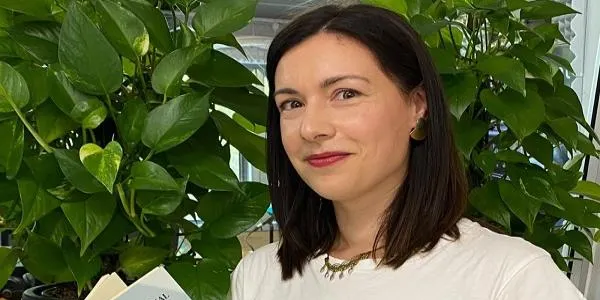 ‘Decoració emocional’, el nou llibre de l’arxivera municipal d’Altafulla, Patrícia Terrado