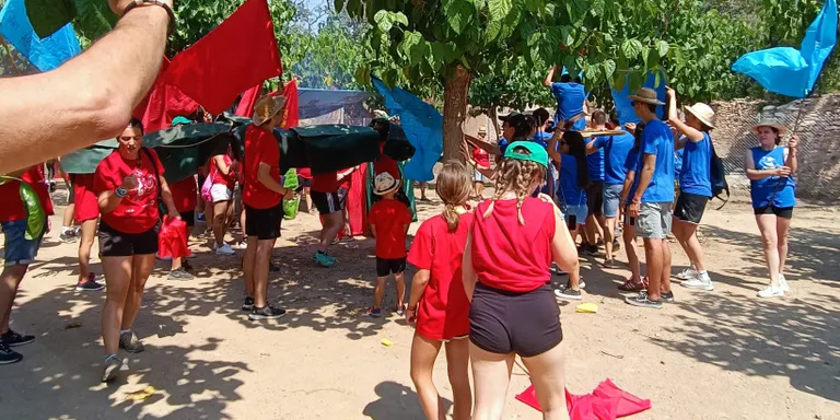 Més d'un centenar de joves a la batalla de nins i nons