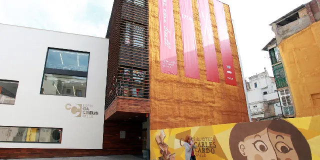 La Biblioteca Carles Cardó torna a oferir el servei de préstec