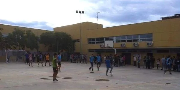 Prop de 260 alumnes de l’Institut d’Altafulla secunden la vaga d’estudiants d’aquest dijous contra les revàlides de la LOMCE