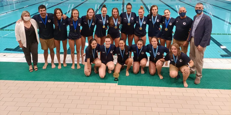 El CN Sabadell femení i CN Barcelona masculí, or als Campionat d’Espanya juvenil