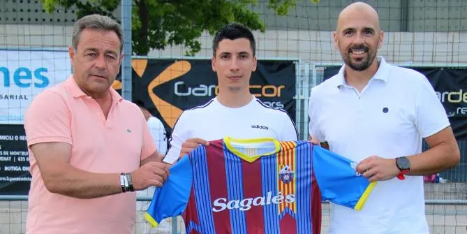El CF Caldes presenta Arnau Basagaña com a nou entrenador del primer equip