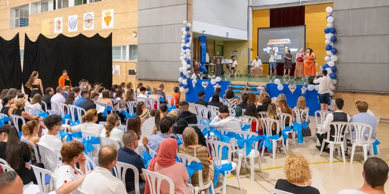 L’Institut de Constantí celebra l’acte de graduació de l’alumnat de 4t d’ESO i 2n de Batxillerat