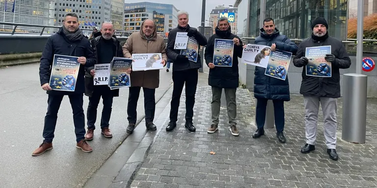 Els pescadors d'Arenys fan vaga contra la reducció dels dies de pesca d’arrossegament que proposa la UE