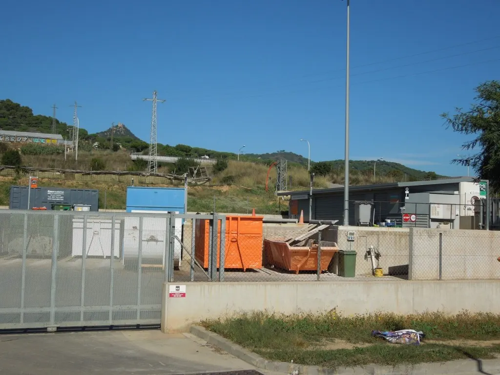 Cabrera i Cabrils demanen a Vilassar de Mar que faci la inversió que li correspon per instal•lar un tancament perimetral a la deixalleria mancomunada