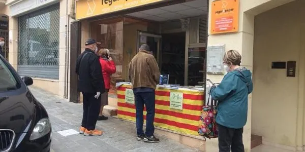 Les llibreries esperen tornar a la normalitat en els pròxims dies amb la posada en marxa de les editorials