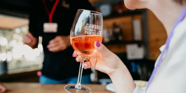 La fira ‘Cambrils, entrada al país del vi’ torna aquest divendres amb 26 cellers i 14 restaurants cambrilencs