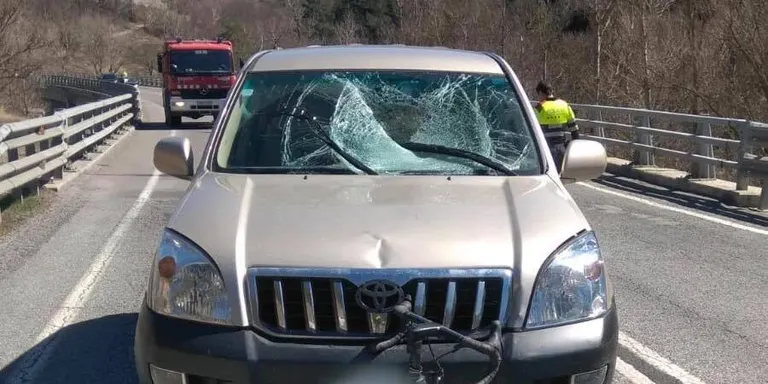 Mor un ciclista en ser atropellat per un vehicle a l'N-260 a Martinet de Cerdanya
