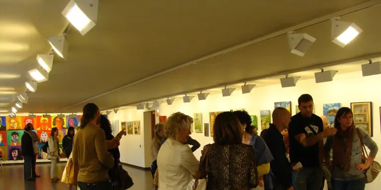 Els alumnes de l'Escola Municipal d'Art exposen els seus treballs