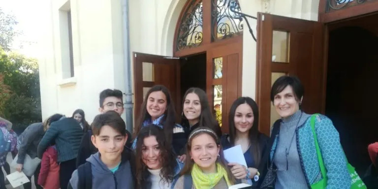 Jana Riera, estudiant de 1r d'ESO de l'Institut Manolo Hugué, s'ha classificat per la semifinal del XV Certamen de Lectura en Veu Alta