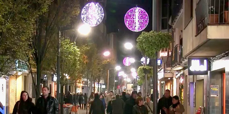 Una encesa de llums amb la infància com a protagonista i la 4a Nit oberta inicien la campanya de Nadal