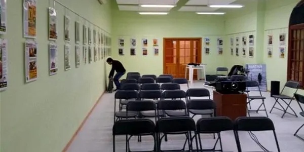 La sala Teresa Manero substituirà el Casal La Violeta com a col·legi electoral de la secció primera en les Eleccions del 28 d’abril