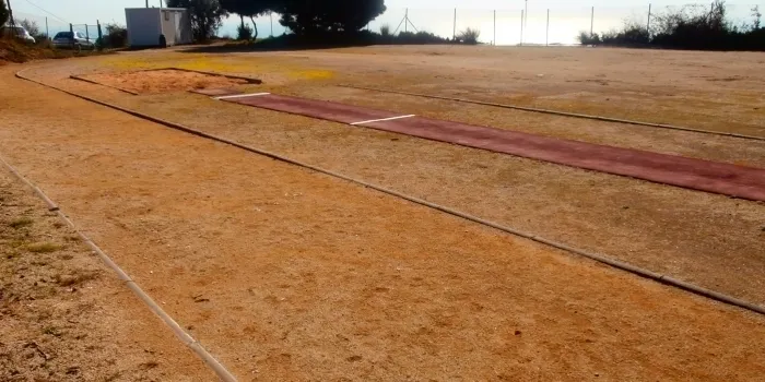 Entren a robar a les pistes d’atletisme de la Penya Apa Anem-hi