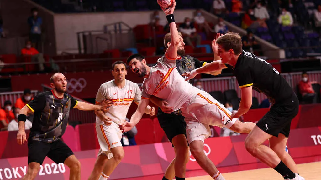 Espanya no pot vèncer Dinamarca (23-27) i s’escapa la final olímpica