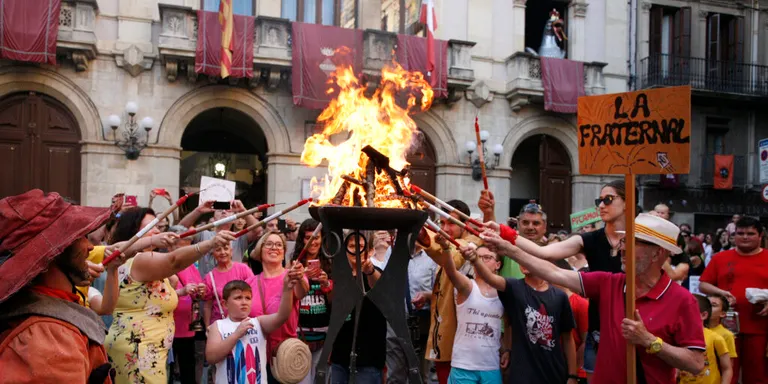 La plaça de l'Oli acollirà l'acte central de l'arribada de la Flama del Canigó