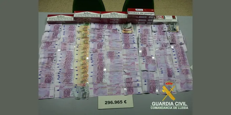 Intervenen prop de 300.000 euros a tres membres d'una mateixa família