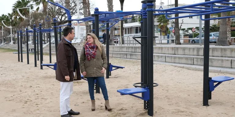 Cambrils posa en funcionament tres parcs de cal·listènia