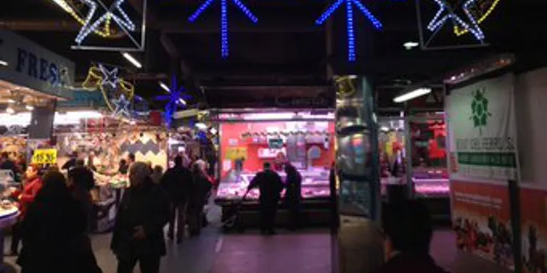 El Mercat facilita les compres dels rubinencs amb l'horari i activitats infantils