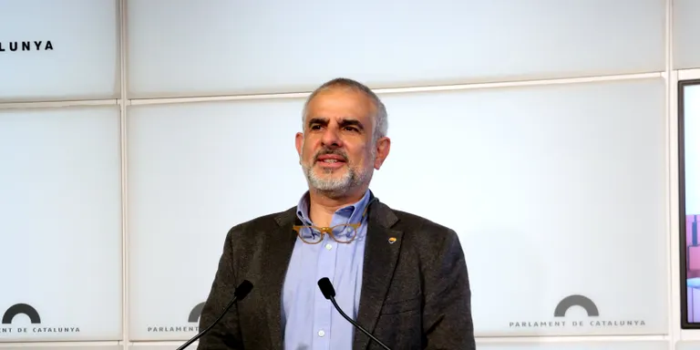 Carrizosa veu "una burla" que el Govern prevegi més docents per als centres on s'apliqui un 25% en castellà