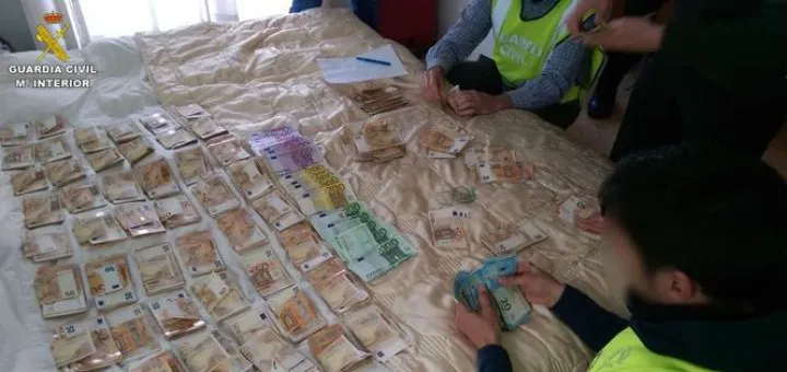 Un hotel de Pineda que no està en funcionament, entre les propietats confiscades per la Guàrdia Civil a una organització internacional de tràfic de cocaïna
