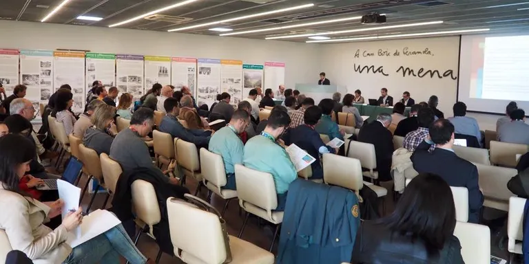 Debat a Peramola sobre la compatibilitat entre la legislació i els usos turístics dels embassaments