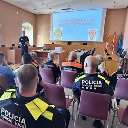 #351 - Entrevista al cap del Parc de Bombers de Tarragona, Josep Maria Aubets i a la sergenta de la Policia - episode art