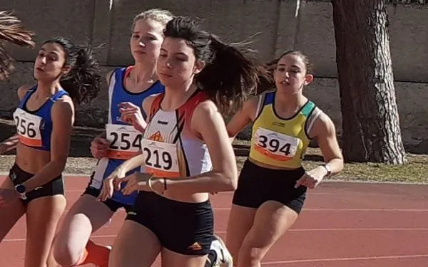 La base dels Atletes d’Altafulla prepara el salt als Campionats de Catalunya del mes de març