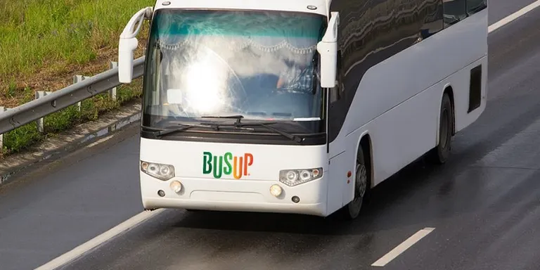 Rubí treballa per implantar un servei de bus compartit als polígons