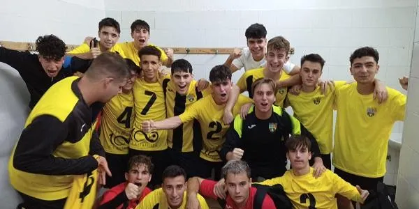 Primer ple de victòries dels equips de Futbol 11 del CE Altafulla amb l’estrena del Juvenil davant el Vendrell (2-3)