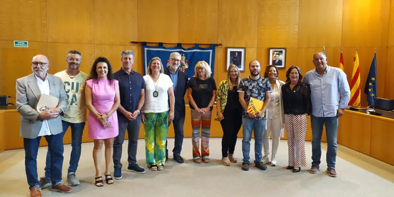 Els regidors i regidores s’acomiaden de l’Ajuntament de Cambrils amb agraïments i molts retrets