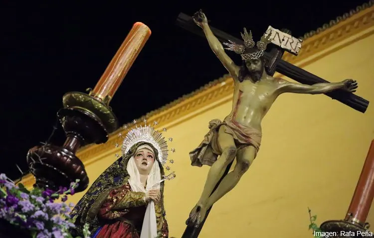 ‘Semana Santa en la Campiña’ recibe a la hermandad de los Milagros, al cartelista y habla de la antigua capilla de la calle Veracruz