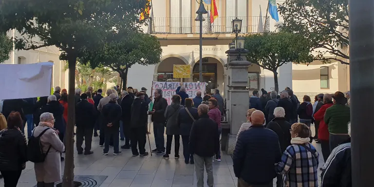 L'Estel Groc demana "recórrer els rebuts de l'IBI", i 'Vecinos en Lucha' es desvinculen d'aquest grup