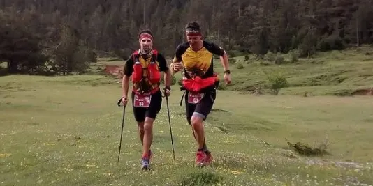 Dos integrants d'Amuntrail es preparen al Berguedà per fer una cursa de 6 dies a Itàlia al setembre