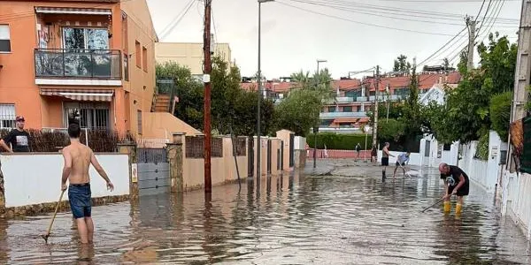 Dos aiguats consecutius acompanyats de calamarsa sorprenen Altafulla aquest dilluns a la tarda