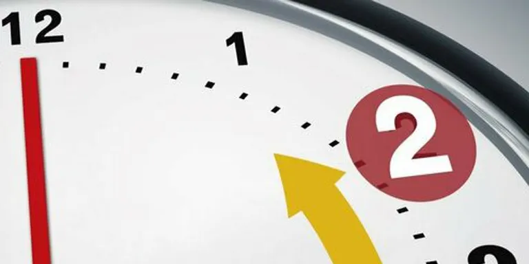 La matinada de dissabte a diumenge hem de retardar una hora els rellotges