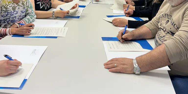Olot comença un projecte per fomentar el benestar emocional a través de l'escriptura