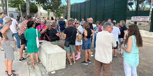 Roda de Berà s’emmiralla en Badalona per trobar solucions contra les pantalles acústiques de la via del tren