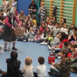 Entrevistes de la Justa del 4/10/2016 — Segell eTwinning per a l'Escola Montserrat i tertúlia sobre la crisi del PSOE i el referèndum de Colòmbia - episode art