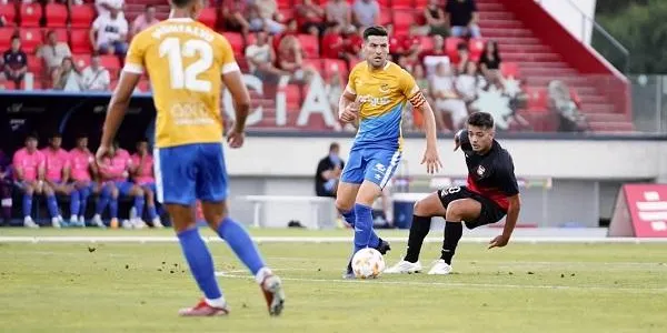 El Nàstic suma un empat a última hora davant la Nucía (1-1)