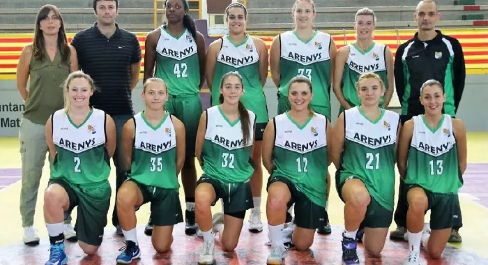 El Sénior Femenà va aconseguir salvar la Copa Catalunya aquesta temporada (foto: Arenys Bà squet)
