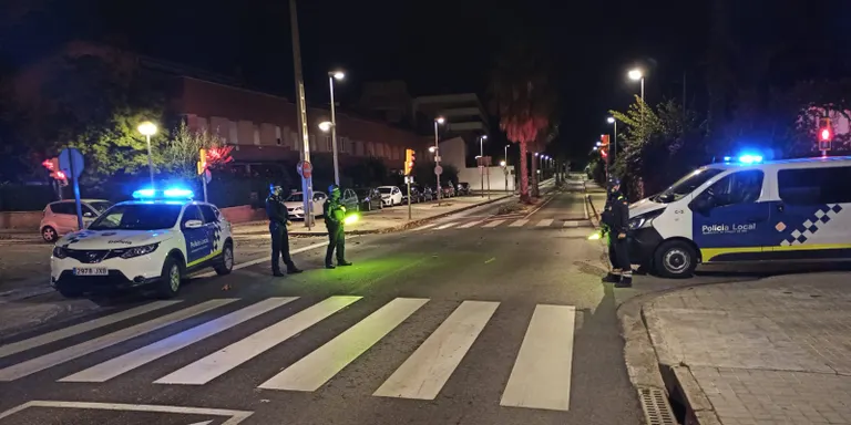 La Policia Local ha posat set denúncies per incompliment del confinament municipal aquesta matinada