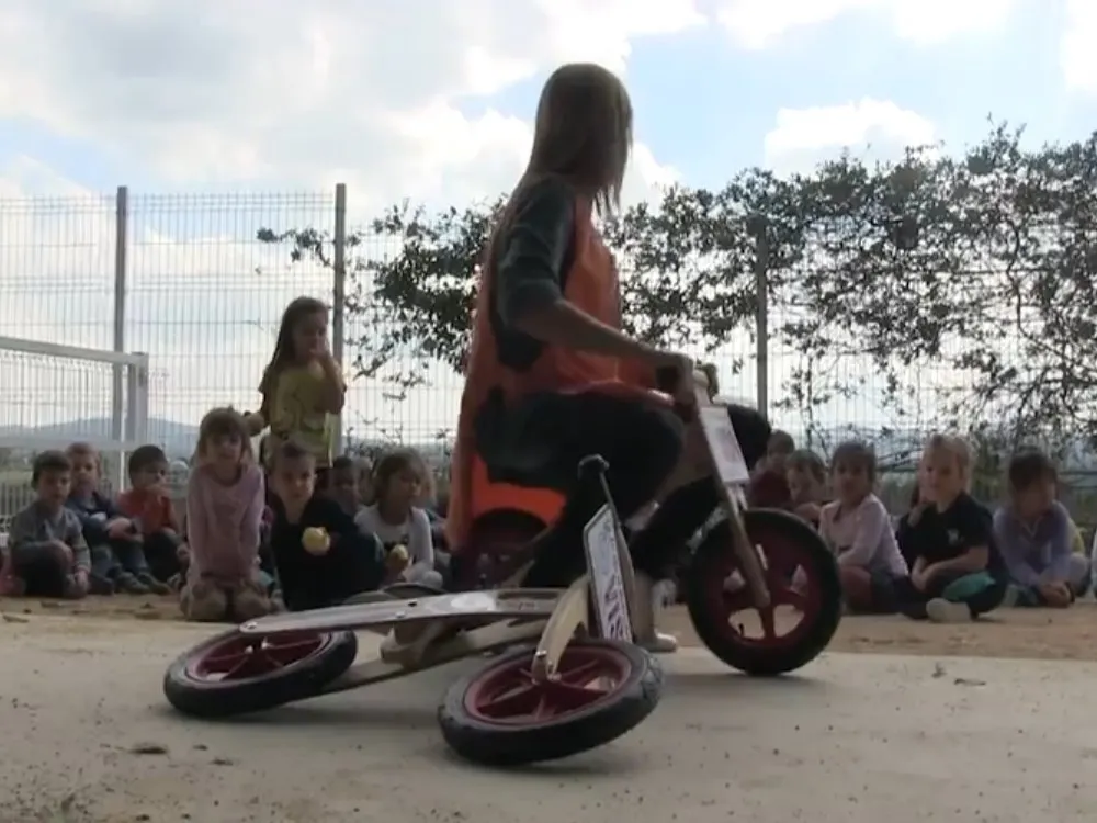VÍDEO: Campos Estela fomenta l’ús de la bicicleta entre l'alumnat de Rubí